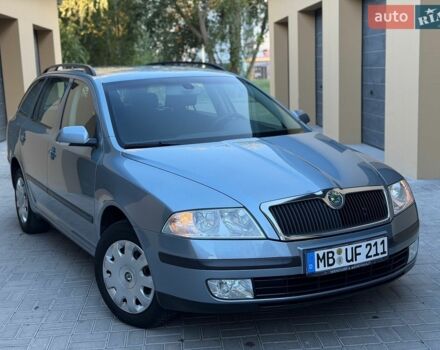 Серый Шкода Октавия, объемом двигателя 1.6 л и пробегом 180 тыс. км за 5450 $, фото 1 на Automoto.ua