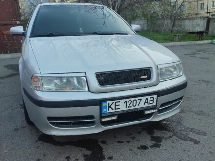 Сірий Шкода Октавія, об'ємом двигуна 1.8 л та пробігом 288 тис. км за 5475 $, фото 1 на Automoto.ua
