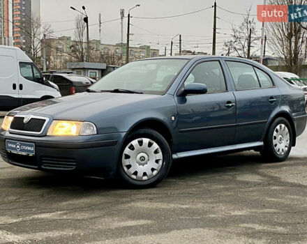 Серый Шкода Октавия, объемом двигателя 1.6 л и пробегом 266 тыс. км за 4900 $, фото 1 на Automoto.ua