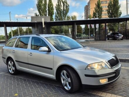 Шкода Октавия 2006 в Кропивницком (Кировограде) на Automoto.ua Серый Шкода Октавия, объемом двигателя 2 л и пробегом 267 тыс. км за 5500 $, фото 1 на Automoto.ua