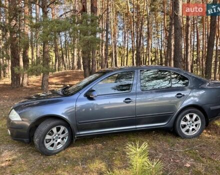 Серый Шкода Октавия, объемом двигателя 1.6 л и пробегом 235 тыс. км за 7600 $, фото 1 на Automoto.ua