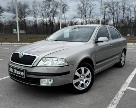 Серый Шкода Октавия, объемом двигателя 0 л и пробегом 233 тыс. км за 5800 $, фото 1 на Automoto.ua