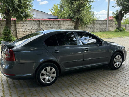 Шкода Октавія 2006 у Сокинянах на Automoto.ua Сірий Шкода Октавія, об'ємом двигуна 1.97 л та пробігом 304 тис. км за 5600 $, фото 1 на Automoto.ua
