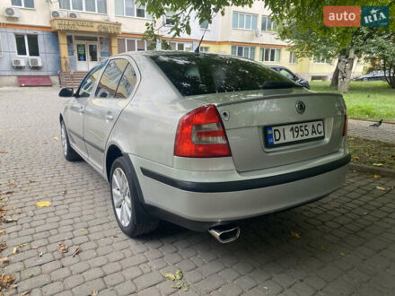 Серый Шкода Октавия, объемом двигателя 1.6 л и пробегом 350 тыс. км за 4000 $, фото 1 на Automoto.ua