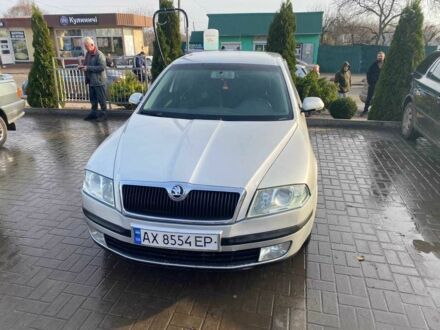Сірий Шкода Октавія, об'ємом двигуна 1.6 л та пробігом 328 тис. км за 5500 $, фото 1 на Automoto.ua