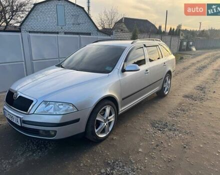 Сірий Шкода Октавія, об'ємом двигуна 2 л та пробігом 242 тис. км за 7400 $, фото 1 на Automoto.ua