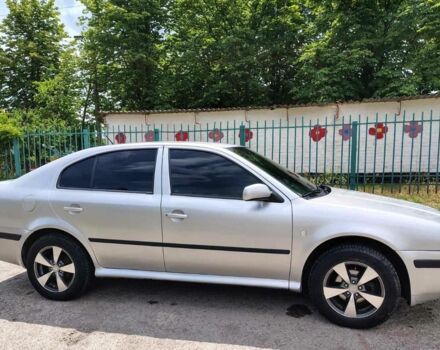 Серый Шкода Октавия, объемом двигателя 1 л и пробегом 303 тыс. км за 5700 $, фото 1 на Automoto.ua