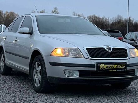 Серый Шкода Октавия, объемом двигателя 1.6 л и пробегом 250 тыс. км за 5850 $, фото 1 на Automoto.ua