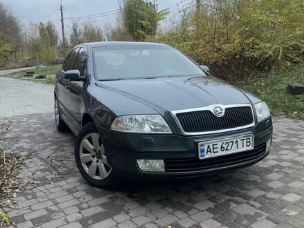 Серый Шкода Октавия, объемом двигателя 2 л и пробегом 231 тыс. км за 5850 $, фото 1 на Automoto.ua