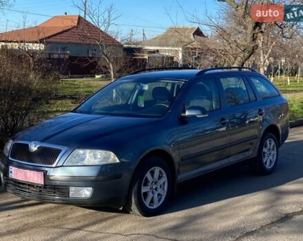Серый Шкода Октавия, объемом двигателя 1.6 л и пробегом 213 тыс. км за 6100 $, фото 1 на Automoto.ua
