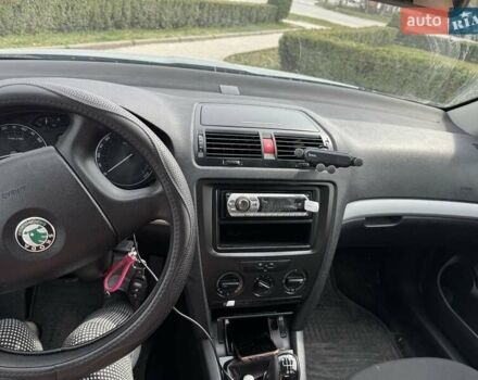 Сірий Шкода Октавія, об'ємом двигуна 1.6 л та пробігом 210 тис. км за 5800 $, фото 1 на Automoto.ua