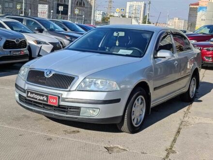 Серый Шкода Октавия, объемом двигателя 1.6 л и пробегом 298 тыс. км за 5490 $, фото 1 на Automoto.ua