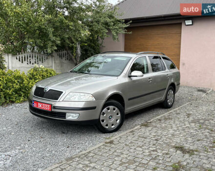 Сірий Шкода Октавія, об'ємом двигуна 1.6 л та пробігом 245 тис. км за 5750 $, фото 1 на Automoto.ua