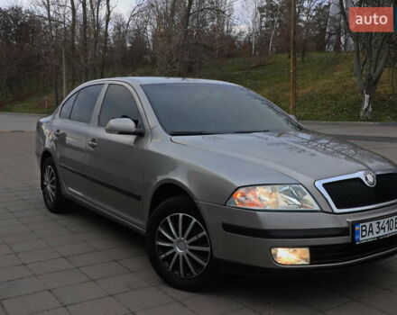 Сірий Шкода Октавія, об'ємом двигуна 1.6 л та пробігом 320 тис. км за 5999 $, фото 1 на Automoto.ua