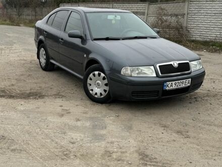 Серый Шкода Октавия, объемом двигателя 1.6 л и пробегом 300 тыс. км за 3850 $, фото 1 на Automoto.ua