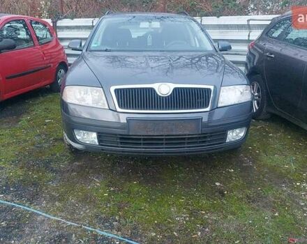 Серый Шкода Октавия, объемом двигателя 1.6 л и пробегом 180 тыс. км за 4600 $, фото 1 на Automoto.ua