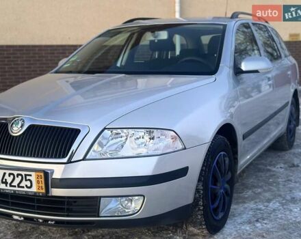 Серый Шкода Октавия, объемом двигателя 1.6 л и пробегом 201 тыс. км за 6450 $, фото 1 на Automoto.ua
