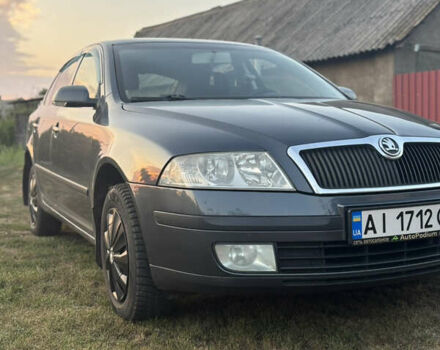 Серый Шкода Октавия, объемом двигателя 1.6 л и пробегом 295 тыс. км за 5500 $, фото 1 на Automoto.ua