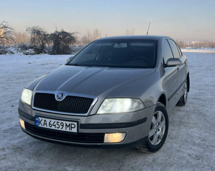 Серый Шкода Октавия, объемом двигателя 2 л и пробегом 250 тыс. км за 4900 $, фото 1 на Automoto.ua