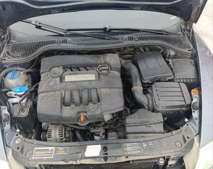 Серый Шкода Октавия, объемом двигателя 1.6 л и пробегом 260 тыс. км за 6700 $, фото 1 на Automoto.ua