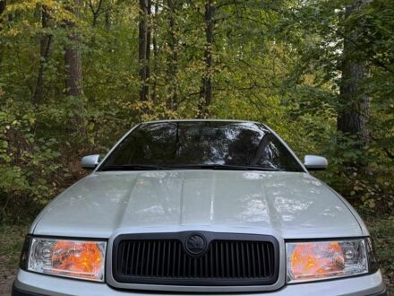 Серый Шкода Октавия, объемом двигателя 1.6 л и пробегом 290 тыс. км за 5600 $, фото 1 на Automoto.ua