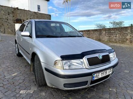 Серый Шкода Октавия, объемом двигателя 1.6 л и пробегом 284 тыс. км за 4500 $, фото 1 на Automoto.ua