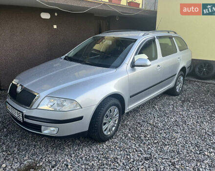 Серый Шкода Октавия, объемом двигателя 0 л и пробегом 252 тыс. км за 5100 $, фото 1 на Automoto.ua