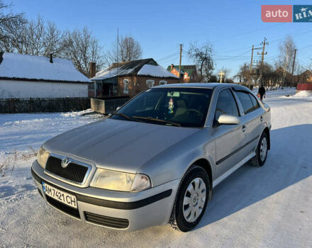 Серый Шкода Октавия, объемом двигателя 1.6 л и пробегом 325 тыс. км за 4400 $, фото 1 на Automoto.ua