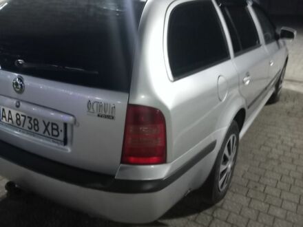 Серый Шкода Октавия, объемом двигателя 1.6 л и пробегом 165 тыс. км за 3300 $, фото 1 на Automoto.ua