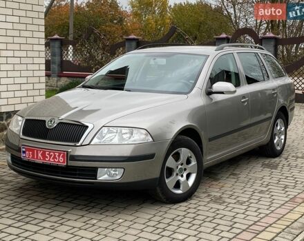 Серый Шкода Октавия, объемом двигателя 1.6 л и пробегом 213 тыс. км за 5800 $, фото 1 на Automoto.ua