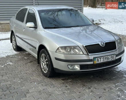 Серый Шкода Октавия, объемом двигателя 1.6 л и пробегом 206 тыс. км за 5490 $, фото 1 на Automoto.ua