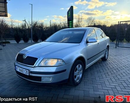 Серый Шкода Октавия, объемом двигателя 1.6 л и пробегом 200 тыс. км за 5500 $, фото 1 на Automoto.ua