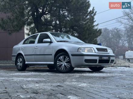 Серый Шкода Октавия, объемом двигателя 1.6 л и пробегом 250 тыс. км за 4600 $, фото 1 на Automoto.ua