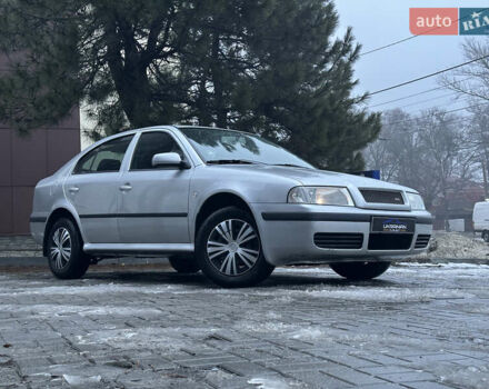 Сірий Шкода Октавія, об'ємом двигуна 1.6 л та пробігом 250 тис. км за 4600 $, фото 1 на Automoto.ua