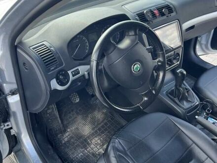 Серый Шкода Октавия, объемом двигателя 1.6 л и пробегом 350 тыс. км за 6000 $, фото 1 на Automoto.ua