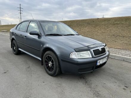 Шкода Октавия 2008 в Днепре (Днепропетровске) на Automoto.ua Серый Шкода Октавия, объемом двигателя 1.6 л и пробегом 260 тыс. км за 4800 $, фото 1 на Automoto.ua