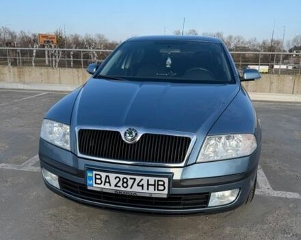 Серый Шкода Октавия, объемом двигателя 1.6 л и пробегом 200 тыс. км за 7800 $, фото 1 на Automoto.ua