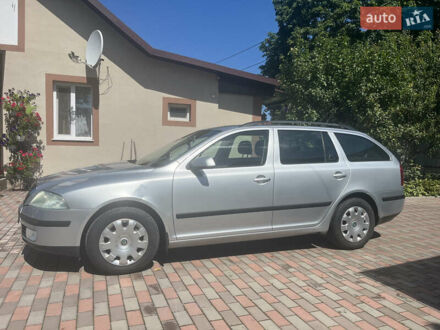 Серый Шкода Октавия, объемом двигателя 1.6 л и пробегом 240 тыс. км за 5500 $, фото 1 на Automoto.ua