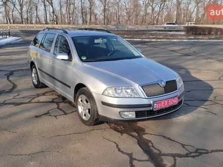 Серый Шкода Октавия, объемом двигателя 1.6 л и пробегом 220 тыс. км за 6900 $, фото 1 на Automoto.ua