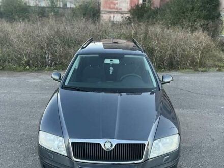 Серый Шкода Октавия, объемом двигателя 1.6 л и пробегом 214 тыс. км за 5750 $, фото 1 на Automoto.ua