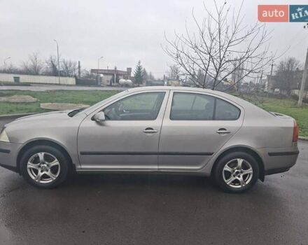 Серый Шкода Октавия, объемом двигателя 1.6 л и пробегом 236 тыс. км за 6600 $, фото 1 на Automoto.ua