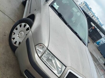 Серый Шкода Октавия, объемом двигателя 1.6 л и пробегом 230 тыс. км за 4300 $, фото 1 на Automoto.ua