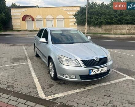 Сірий Шкода Октавія, об'ємом двигуна 1.6 л та пробігом 293 тис. км за 6400 $, фото 1 на Automoto.ua