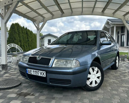 Серый Шкода Октавия, объемом двигателя 1.6 л и пробегом 300 тыс. км за 5200 $, фото 1 на Automoto.ua