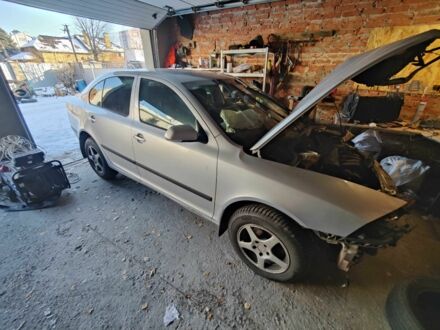 Шкода Октавія 2008 у Києві на Automoto.ua Сірий Шкода Октавія, об'ємом двигуна 2 л та пробігом 202 тис. км за 2300 $, фото 1 на Automoto.ua