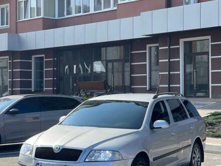 Шкода Октавия 2008 в Умани на Automoto.ua Серый Шкода Октавия, объемом двигателя 1.6 л и пробегом 290 тыс. км за 4900 $, фото 1 на Automoto.ua