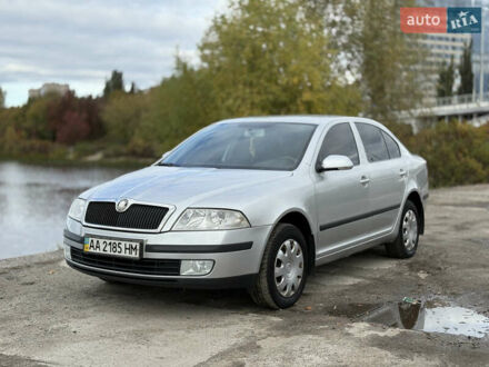 Шкода Октавія 2008 у Києві на Automoto.ua Сірий Шкода Октавія, об'ємом двигуна 1.6 л та пробігом 260 тис. км за 5200 $, фото 1 на Automoto.ua