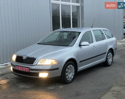 Серый Шкода Октавия, объемом двигателя 1.6 л и пробегом 197 тыс. км за 5999 $, фото 1 на Automoto.ua