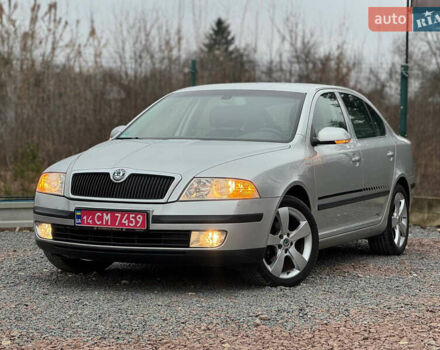 Серый Шкода Октавия, объемом двигателя 1.6 л и пробегом 190 тыс. км за 6390 $, фото 1 на Automoto.ua