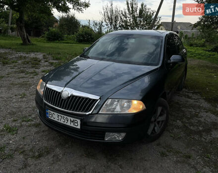 Сірий Шкода Октавія, об'ємом двигуна 1.6 л та пробігом 319 тис. км за 4200 $, фото 1 на Automoto.ua